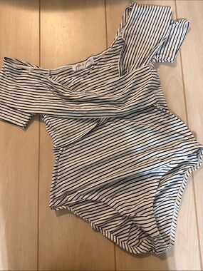 Women's Off-Shoulder Black & White Stripe Body Suit Top NWOT Jules and James